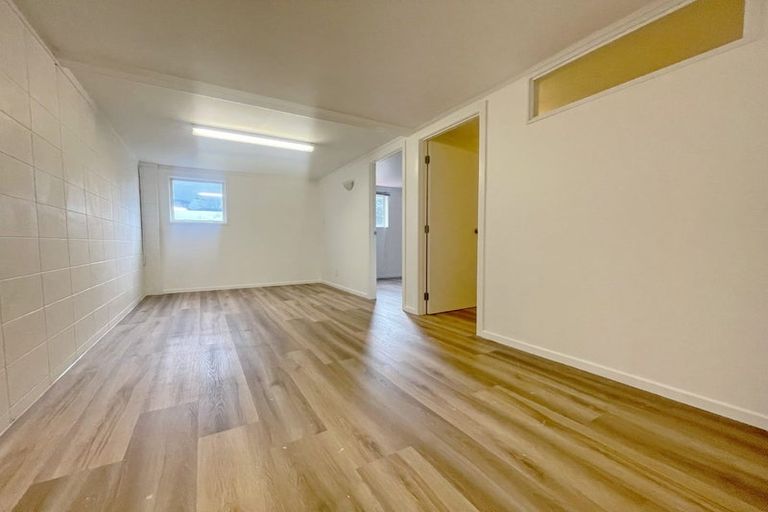 Photo of property in 1/22 Craig Road, Milford, Auckland, 0620