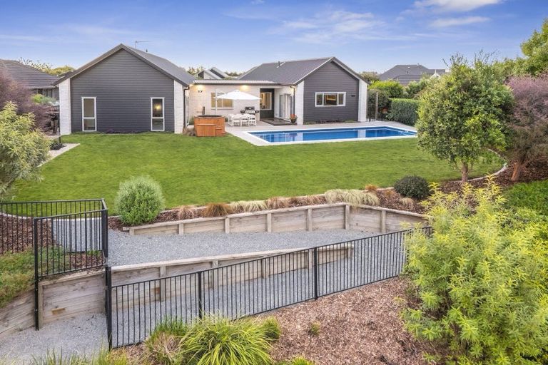 Photo of property in 33 Jarrett Terrace, Leamington, Cambridge, 3432