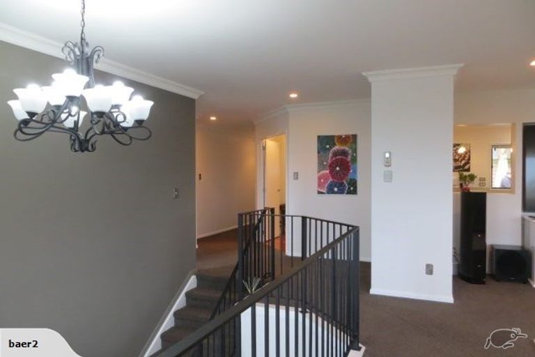 Photo of property in 96 Grovenor Drive, Orewa, 0931