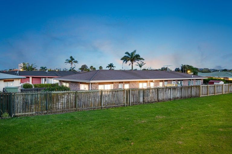 Photo of property in 96c Lakeside Drive, Orewa, 0931