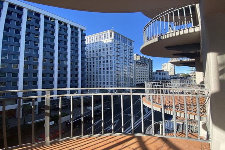 Photo of property in Atrium Towers, 5c/154 The Terrace, Wellington Central, Wellington, 6011