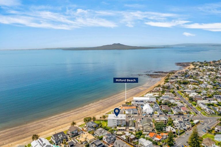 Photo of property in Seaview Apartments, 13/64 Milford Road, Milford, Auckland, 0620