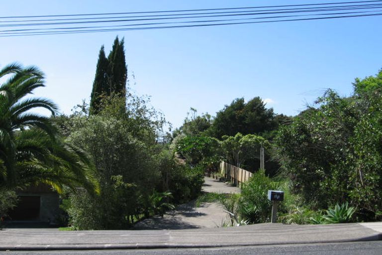 Photo of property in 2/3 Glenvar Road, Torbay, Auckland, 0630