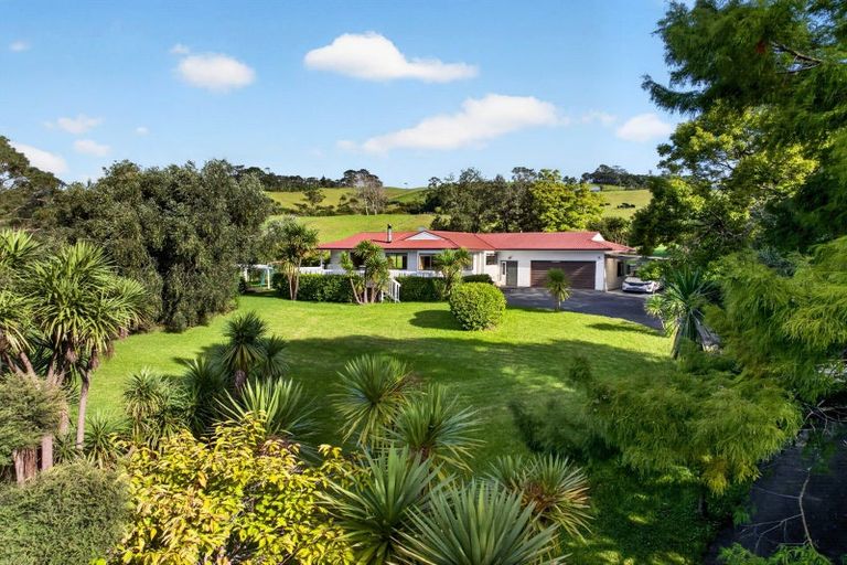 Photo of property in 178 Valley Road, Waimauku, 0881