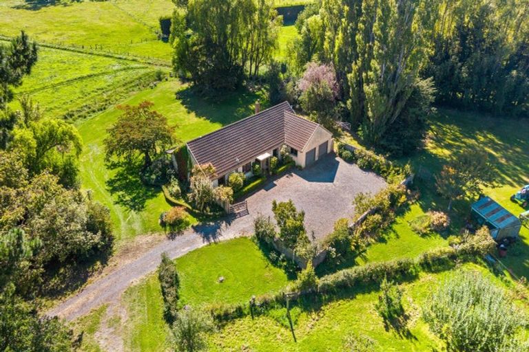 Photo of property in 460 Douglas Road, Amberley, 7482