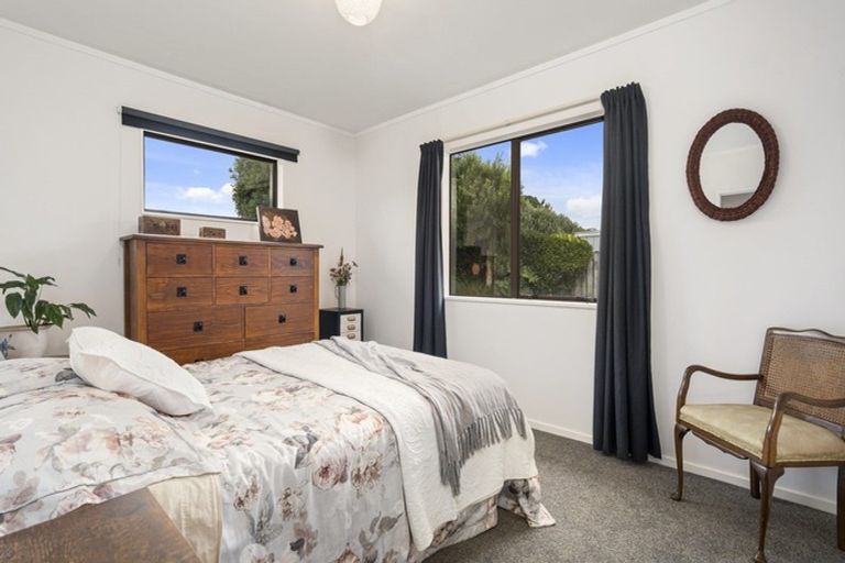 Photo of property in 6 Dillon Drive, Bell Block, New Plymouth, 4312