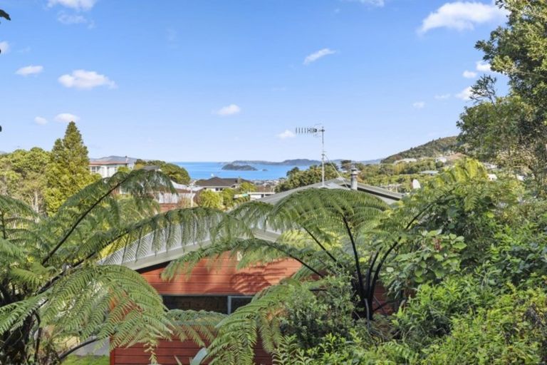 Photo of property in 8a Pekanga Road, Normandale, Lower Hutt, 5010