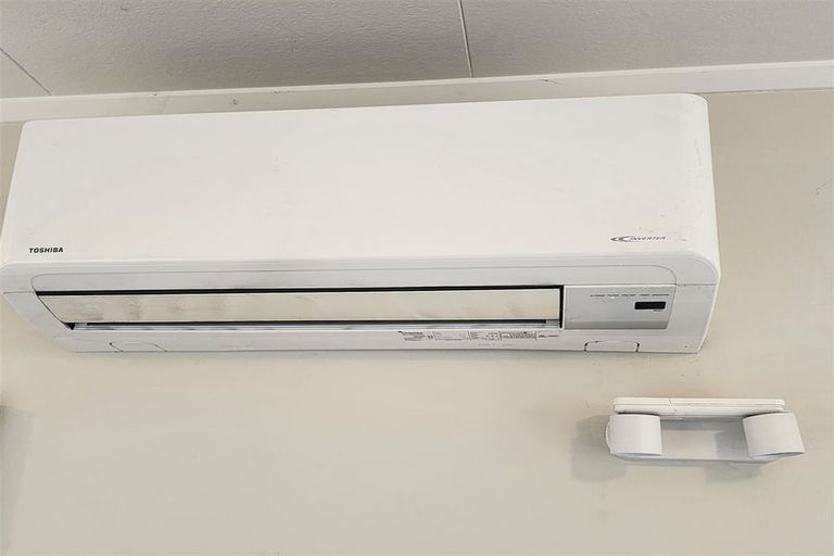 Photo of property in 1/121 North Street, Seaview, Timaru, 7910