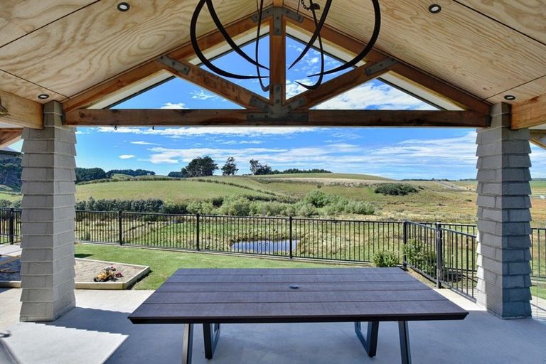 Photo of property in 27 Helena Street, Fortrose, Invercargill, 9875