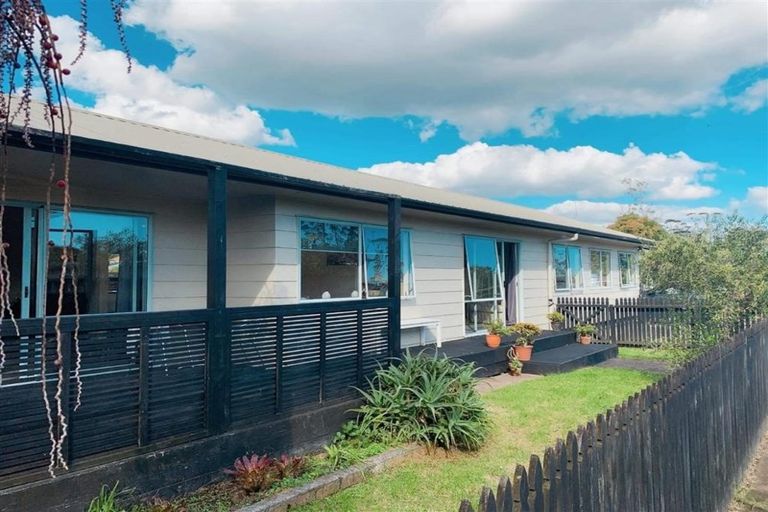 Photo of property in 11b Springs Road, Parakai, 0830