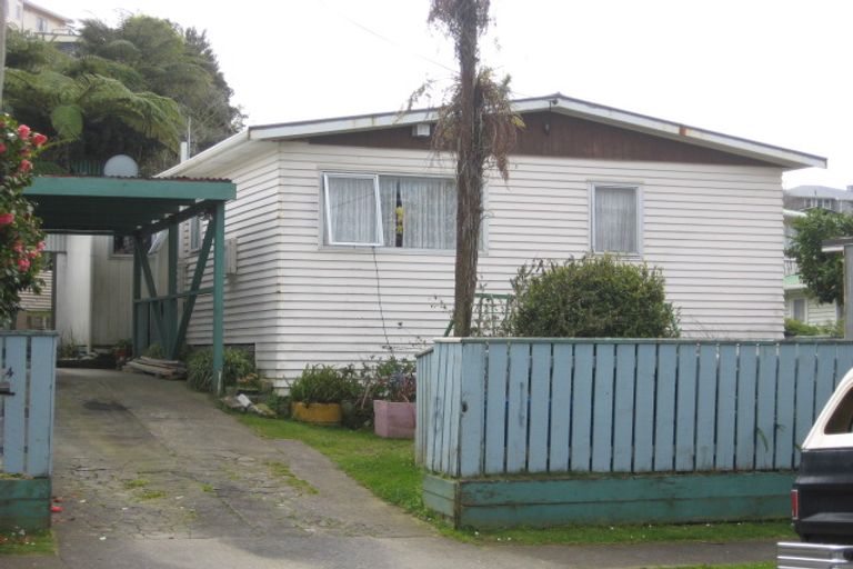 Photo of property in 14 Kenmore Street, Westown, New Plymouth, 4310