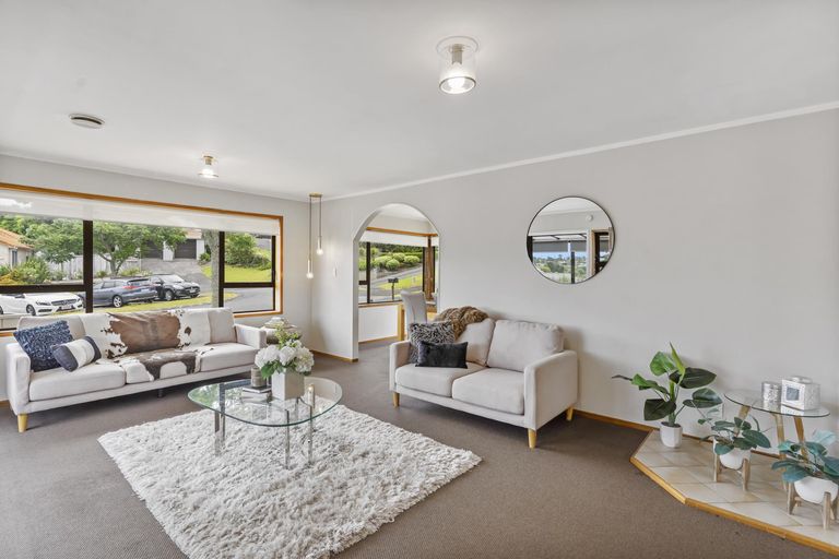 Photo of property in 11 Aries Place, Shelly Park, Auckland, 2014