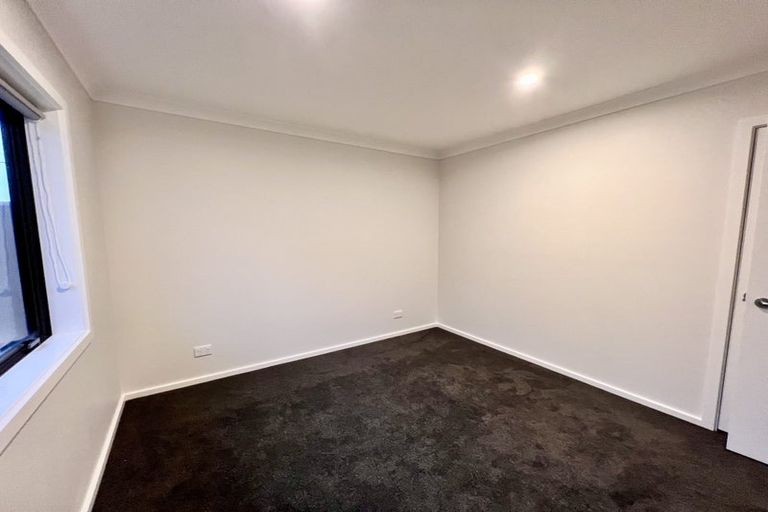 Photo of property in 15b Fraser Crescent, Elderslea, Upper Hutt, 5018
