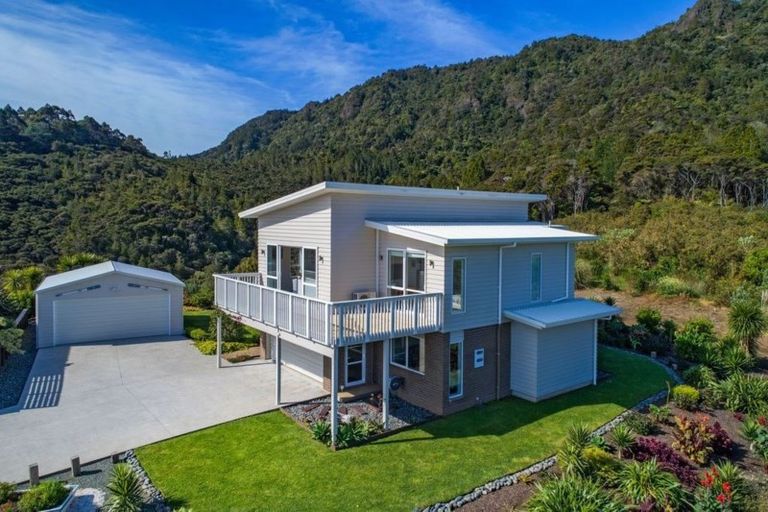Photo of property in 16 Rangikorero Place, Whangarei Heads, Whangarei, 0174