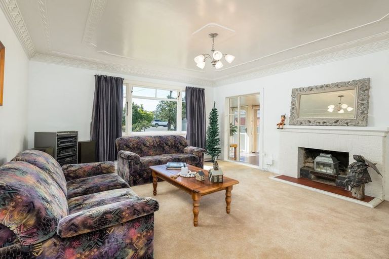 Photo of property in 37 Harris Street, Waimate, 7924