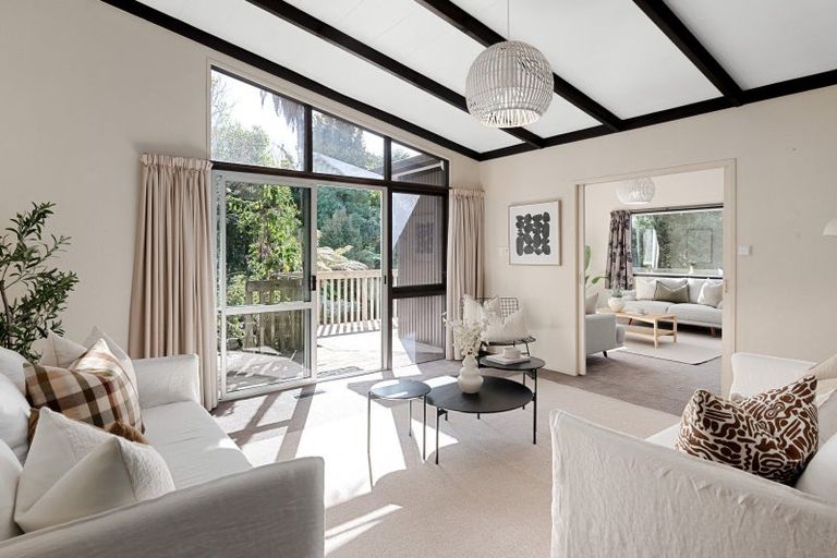 Photo of property in 10 Burwood Place, Silverdale, Hamilton, 3216