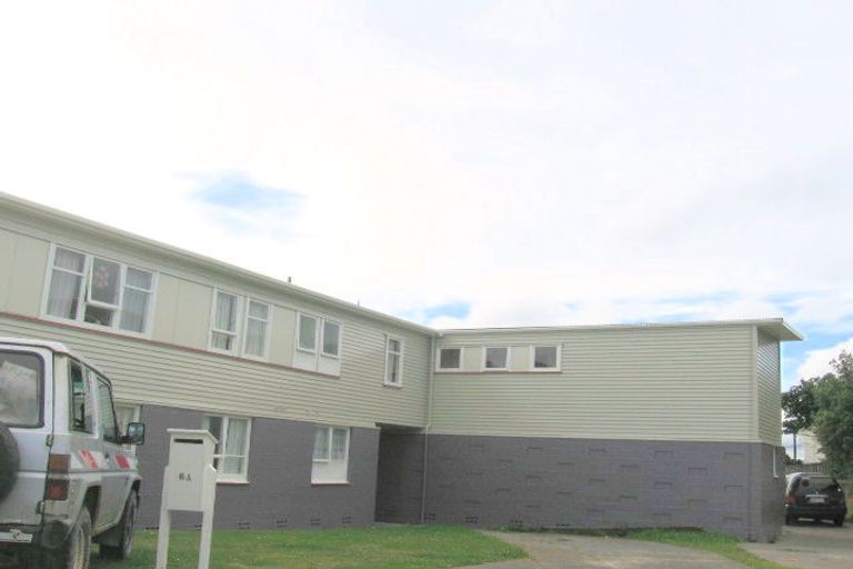 Photo of property in 6 Wharekauri Street, Strathmore Park, Wellington, 6022