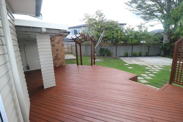 Photo of property in 81 Sturges Road, Henderson, Auckland, 0612