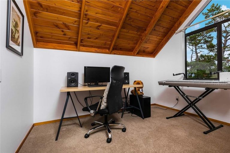 Photo of property in 25 Austin Road, Greenhithe, Auckland, 0632