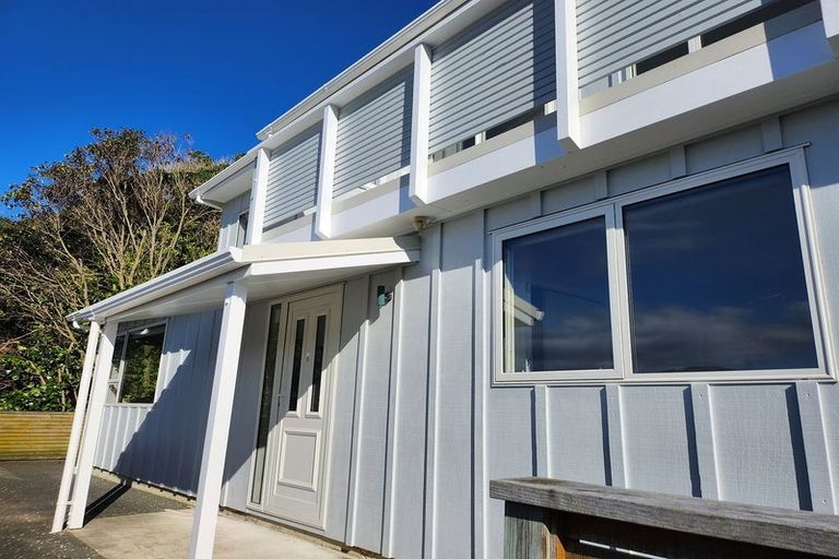 Photo of property in 14a Freeling Street, Island Bay, Wellington, 6023