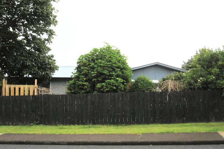 Photo of property in 4 Mack Place, Red Hill, Papakura, 2110