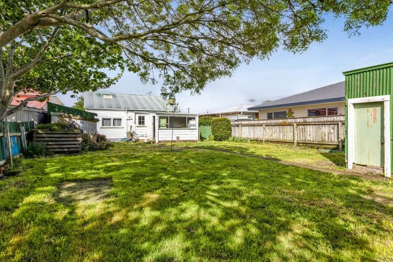 Photo of property in 20 Furlong Street, Hawera, 4610