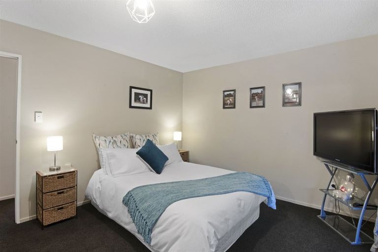 Photo of property in 27b Montclare Avenue, Ilam, Christchurch, 8041