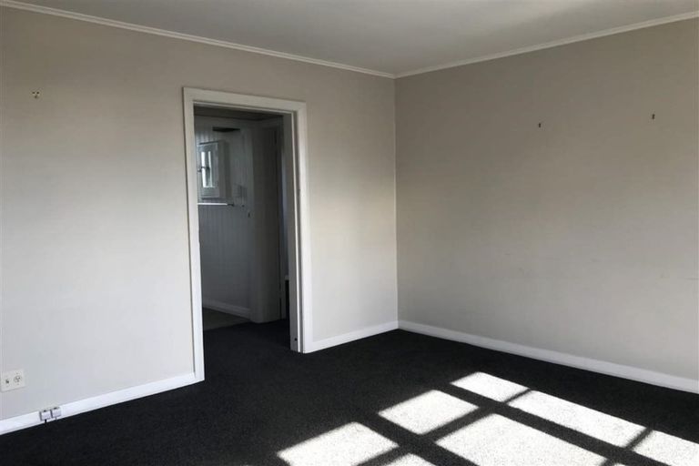 Photo of property in 113 Bowhill Road, New Brighton, Christchurch, 8083