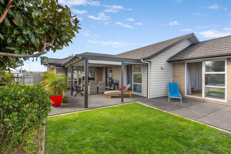 Photo of property in 2 Keene Drive, Bell Block, New Plymouth, 4312