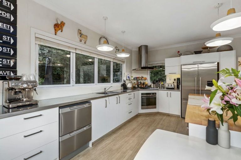 Photo of property in 6 Titoki Grove, Featherston, 5710