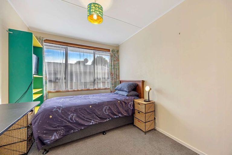 Photo of property in 8 Ngaturi Grove, Wainuiomata, Lower Hutt, 5014