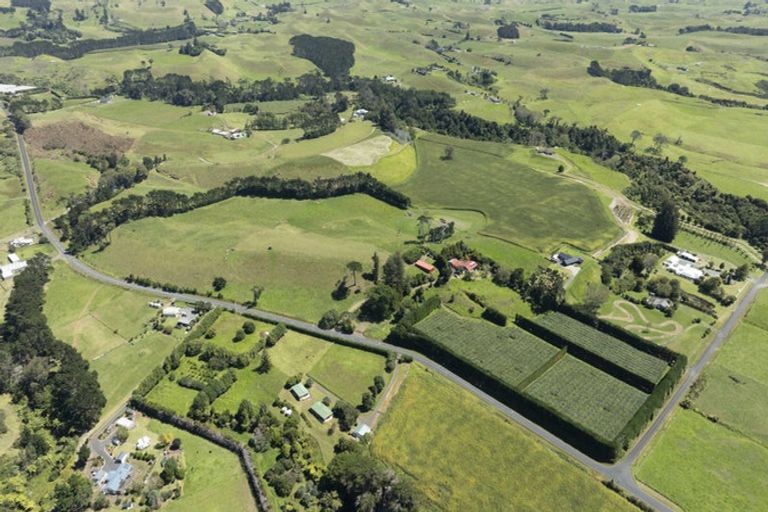Photo of property in 250 Taurangaruru Road, Karioitahi, Waiuku, 2683