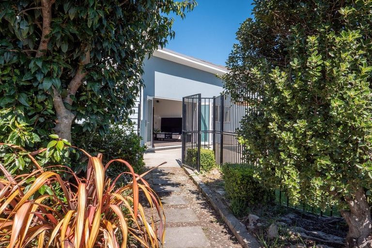 Photo of property in 8 Widgeon Place, Lake Hayes, Queenstown, 9304