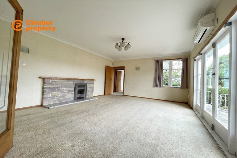 Photo of property in 8 Sherwood Avenue, Te Atatu South, Auckland, 0610