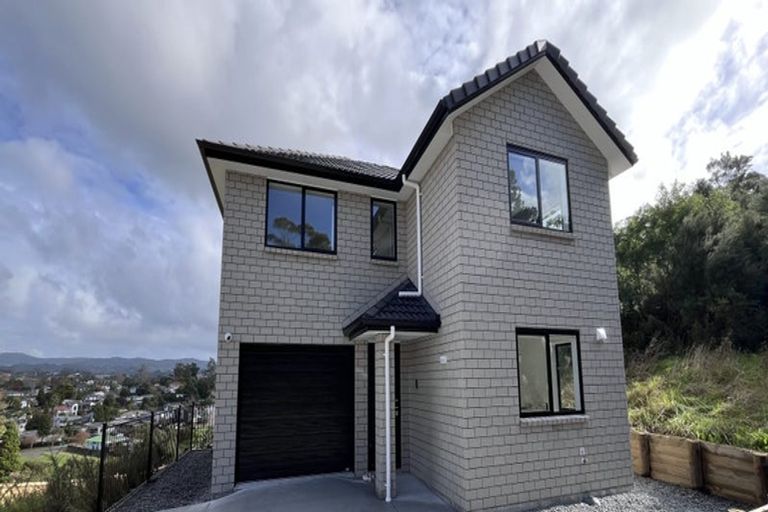 Photo of property in 15b Tiriwa Drive, Massey, Auckland, 0614
