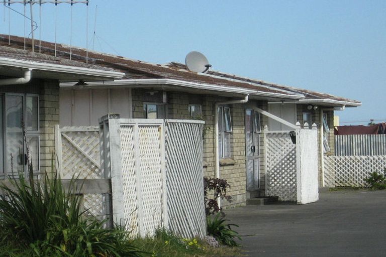 Photo of property in 221a Puriri Street, Castlecliff, Wanganui, 4501