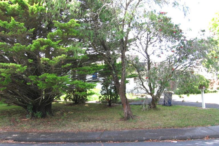 Photo of property in 4 Pankhurst Place, Sunnyvale, Auckland, 0612