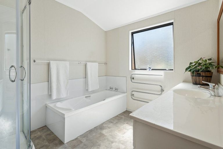 Photo of property in 8 Westwood Street, Bellevue, Tauranga, 3110