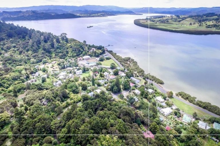 Photo of property in 25 Yarborough Street, Kohukohu, 0491