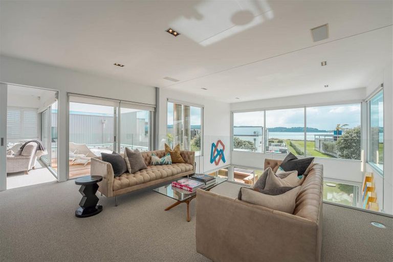 Photo of property in 39 Taumata Road, Omaha, 0986