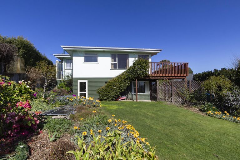 Photo of property in 23 Selwyn Street, South Hill, Oamaru, 9400