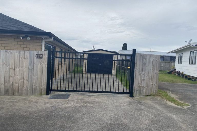 Photo of property in 1/25 Kennington Drive, Clendon Park, Auckland, 2103