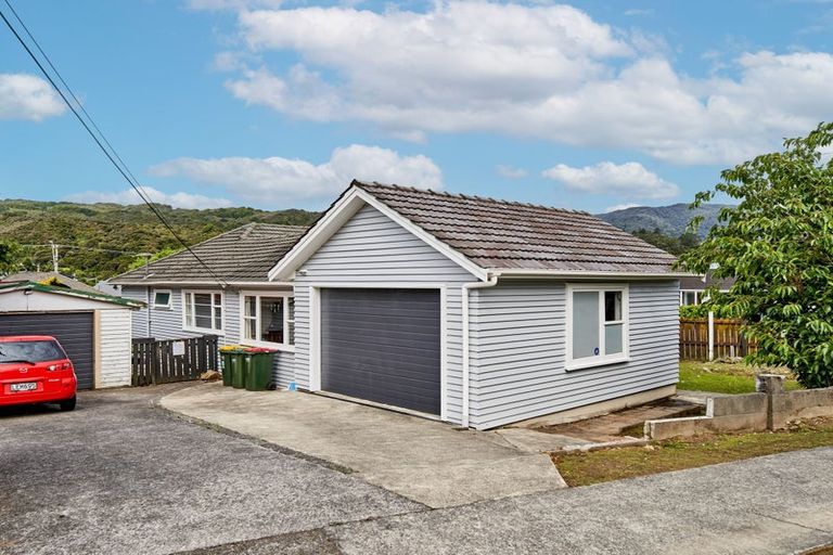 Photo of property in 9 Bledisloe Crescent, Wainuiomata, Lower Hutt, 5014