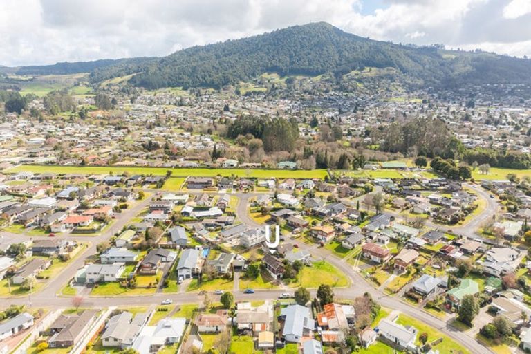 Photo of property in 19 Tawavale Street, Pukehangi, Rotorua, 3015