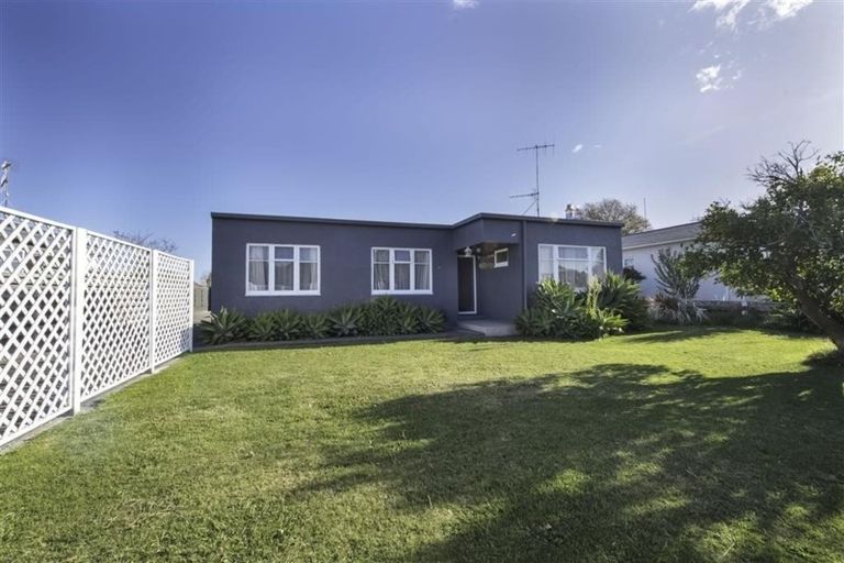 Photo of property in 11 Tripoli Street, Onekawa, Napier, 4110