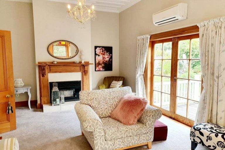 Photo of property in 286 Main Road, Tawa, Wellington, 5028