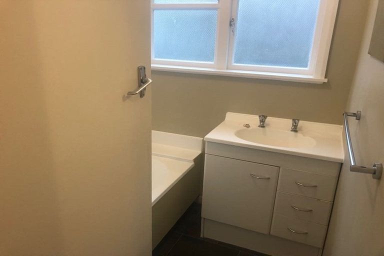 Photo of property in 49a Judd Crescent, Naenae, Lower Hutt, 5011