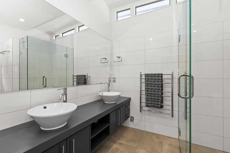 Photo of property in 43 Guys Hill Road, Hospital Hill, Napier, 4110