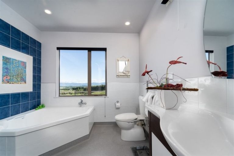 Photo of property in 89 Sutherland Drive, Martinborough, 5781