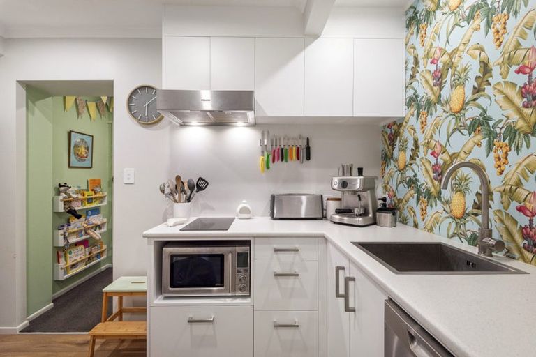 Photo of property in 83b William Bayes Place, Red Beach, 0932